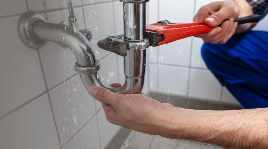 Expert burst pipe repair services in Litchfield, MI